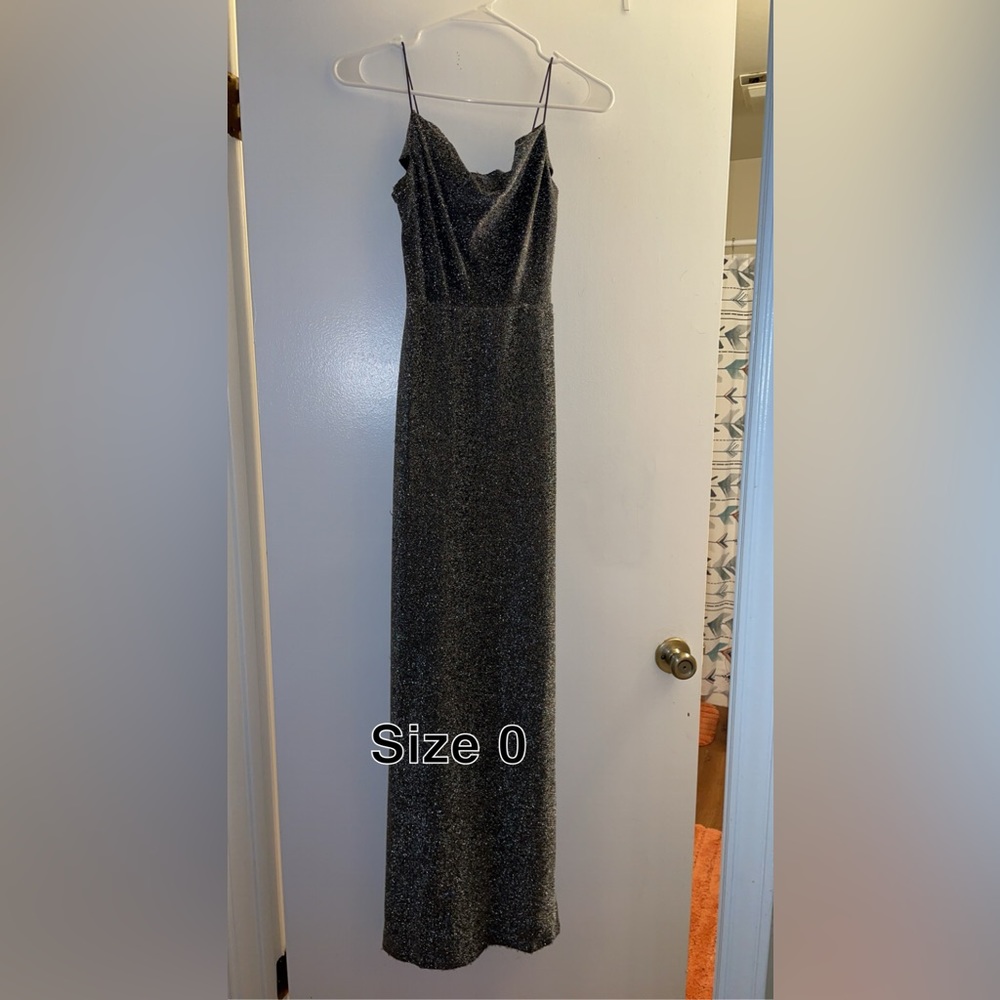 Worn once for hoco. reference photo I’m 4’11 105lbs